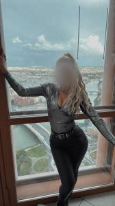 671145148: Chica busca chico en Sevilla