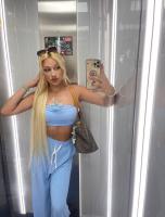 631988942: Chica busca chico en Barcelona