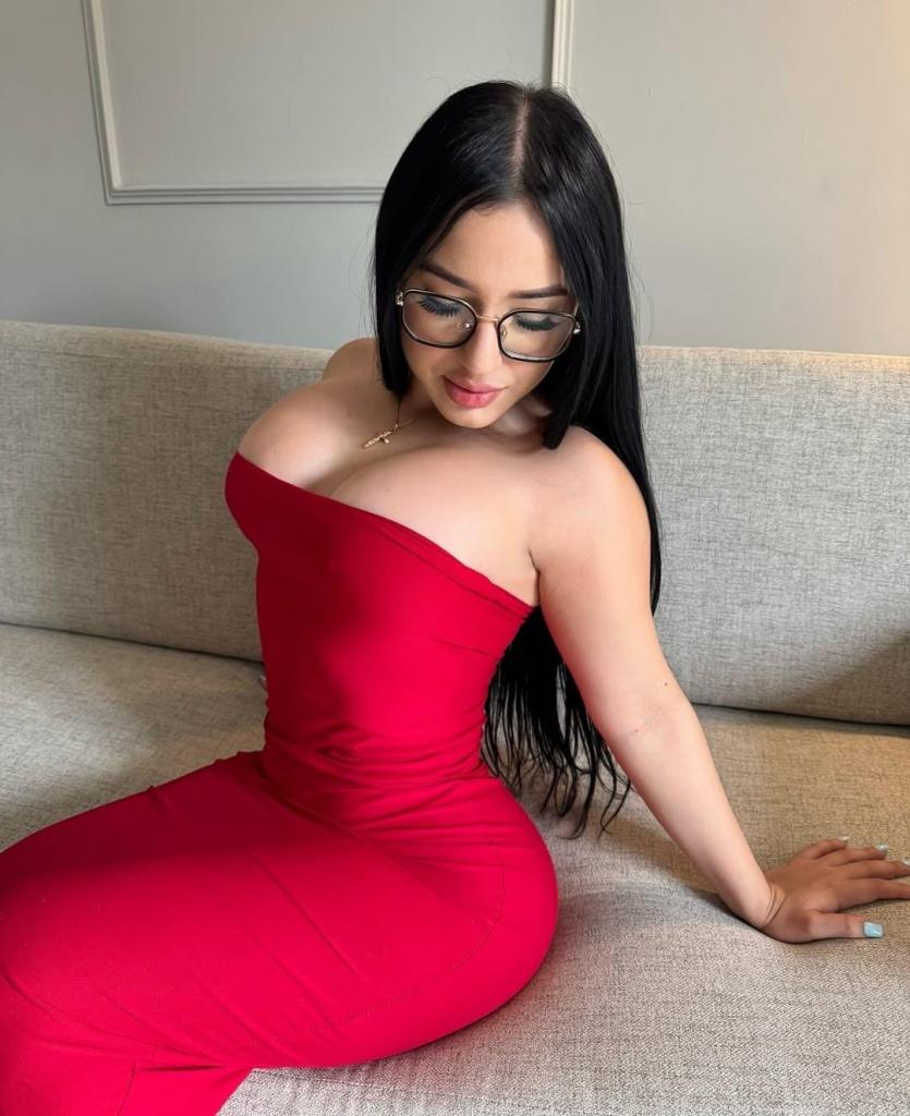 Chica busca chico en Tarragona: Chica busca chico