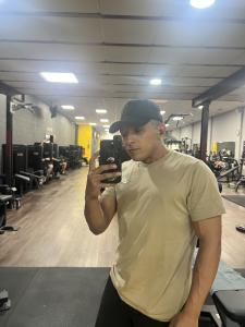 661053339: Chico busca chica en Alicante