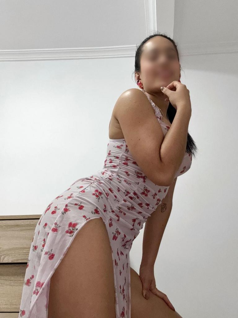 627043577: Chica busca chico en Madrid