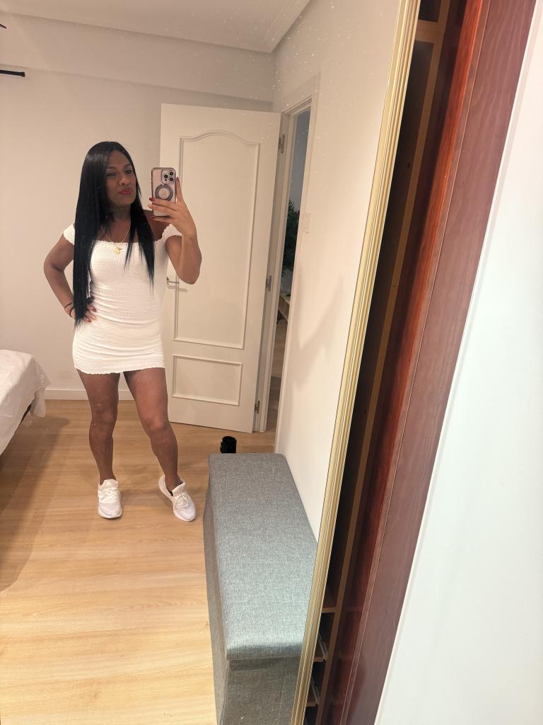 647265209: Travesti en La Rioja