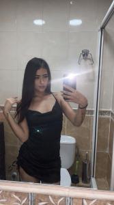 661434137: Chica busca chico en Barcelona