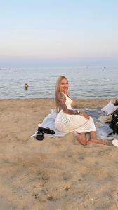 673918478: Chica busca chico en Gerona