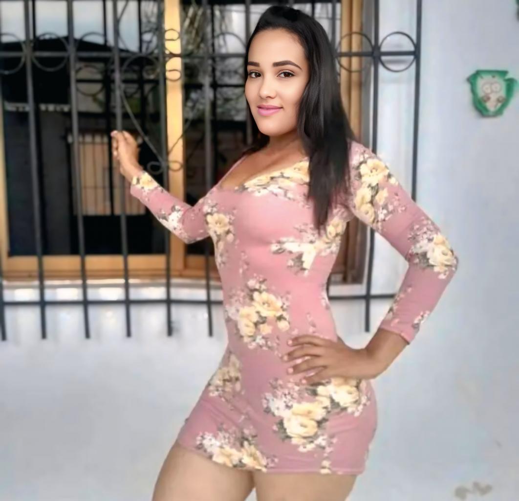 612259980: Chica busca chico en Sevilla