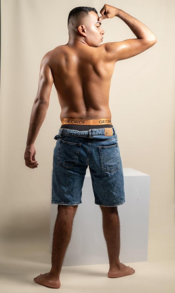 Chico busca chica en Las Palmas: 