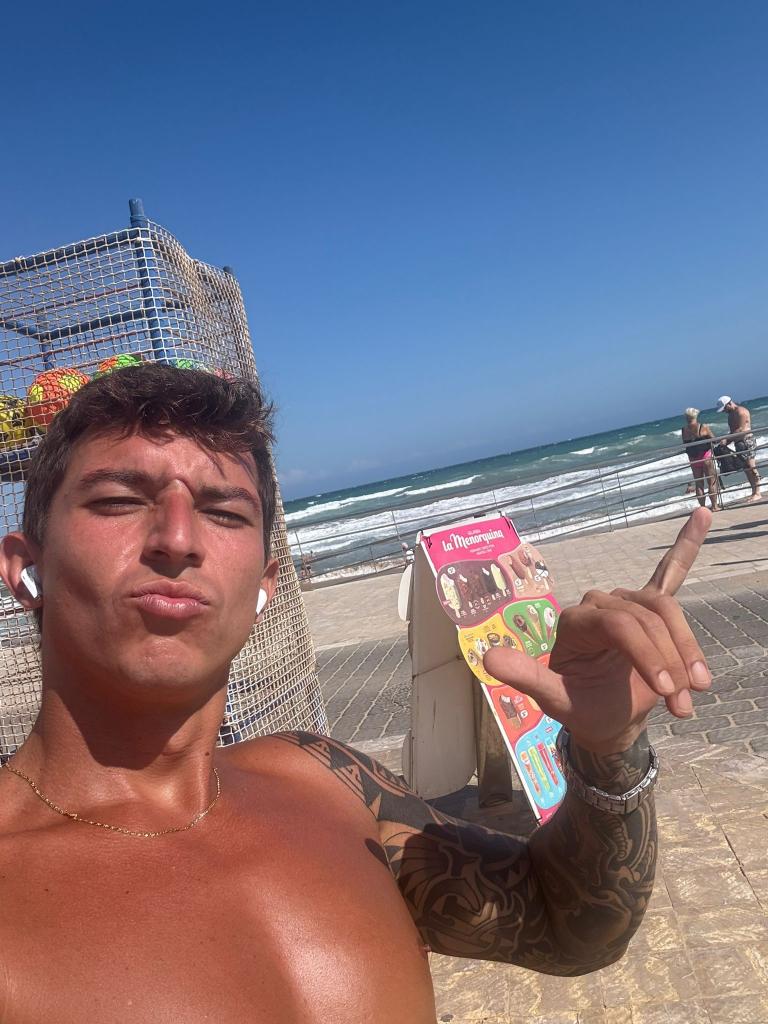 Chico busca chica en Málaga: 