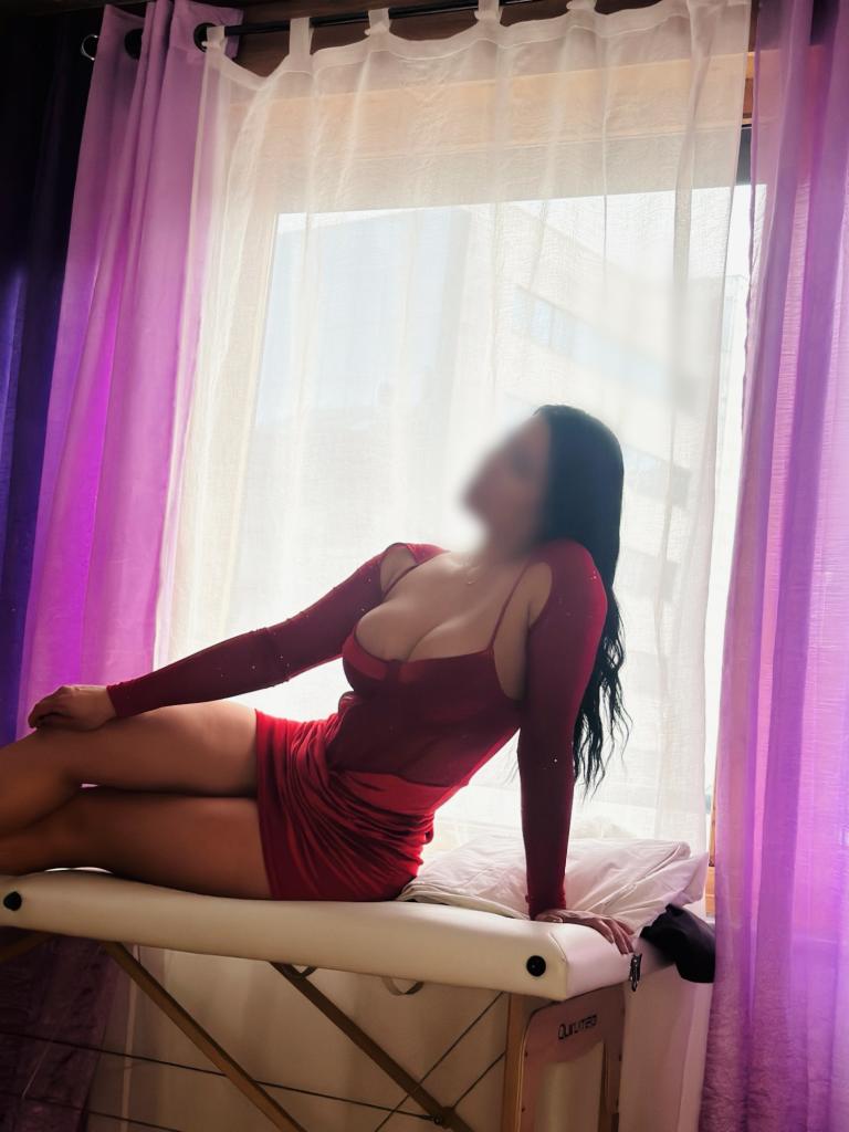 Chica busca chico en Cantabria: Chica busca chico