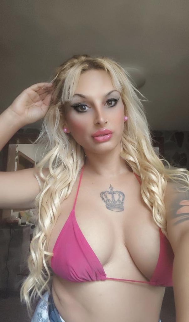 664595043: Chico busca chica en Barcelona