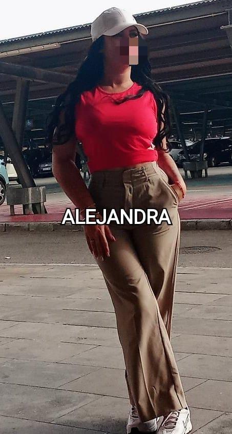 614741390: Chica busca chico en Cádiz