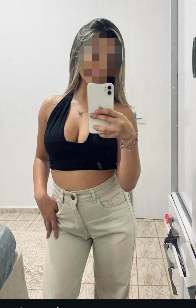 670733366: Chica busca chico en Madrid