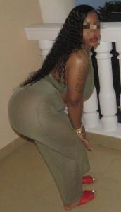 662469653: Chica busca chico en Sevilla