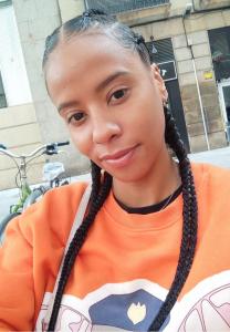 678894277: Chica busca chico en Barcelona