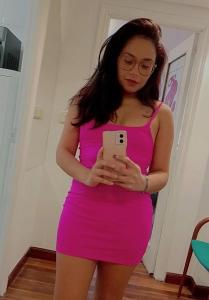 697734316: Chica busca chico en Sevilla