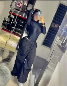 643981571: Chica busca chico en Las Palmas