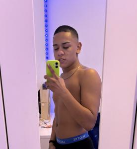 666695763: Chico busca chica en Málaga