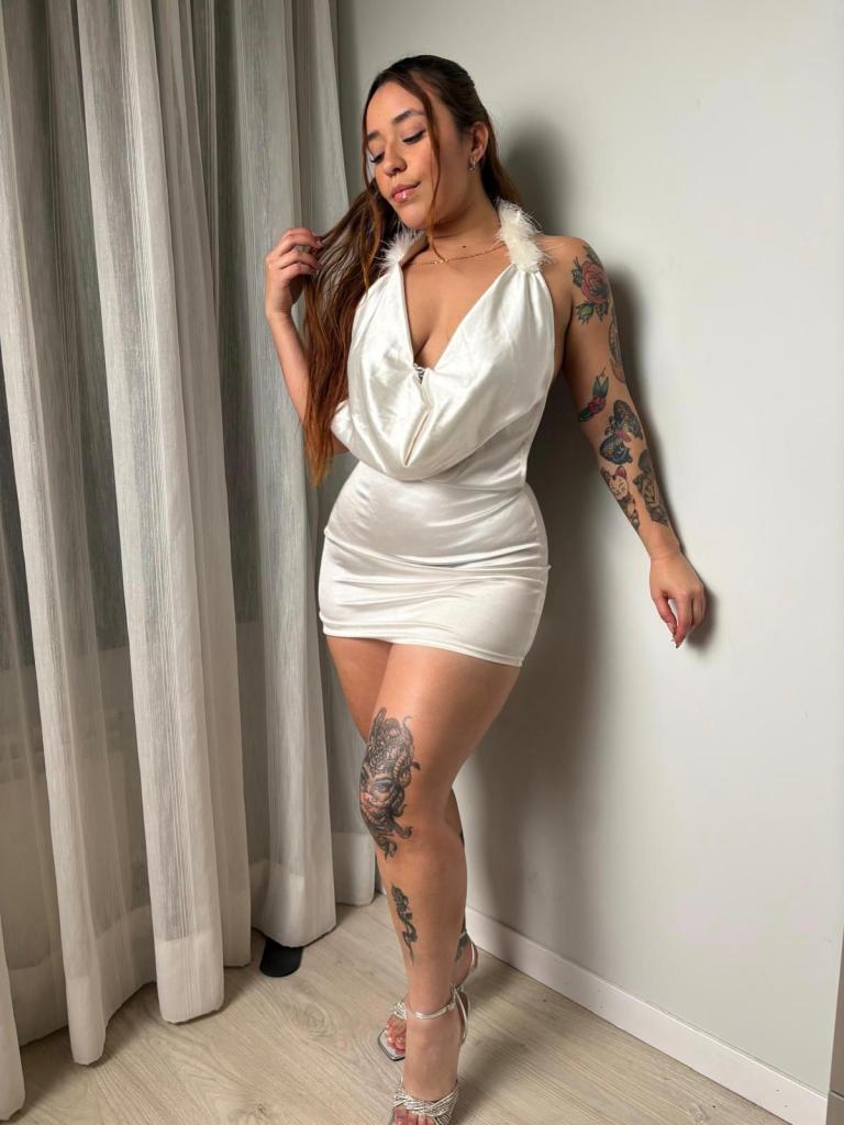 Chica busca chico en Ibiza: Chica busca chico