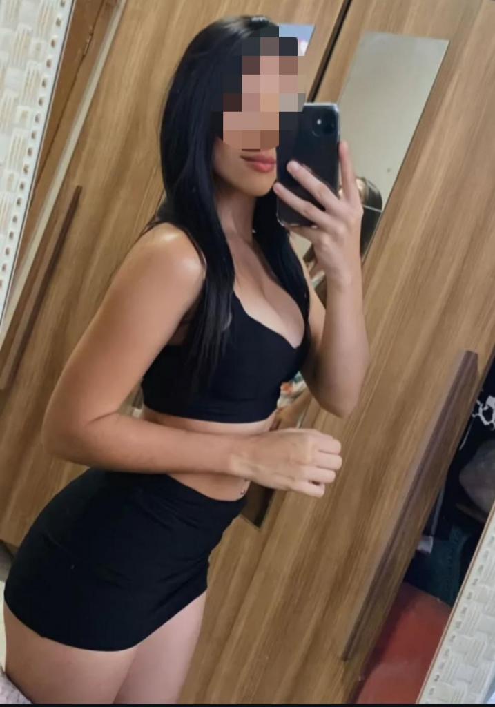 666341099: Chica busca chico en Madrid