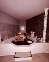 602557445: Chica busca chico en La Coruña