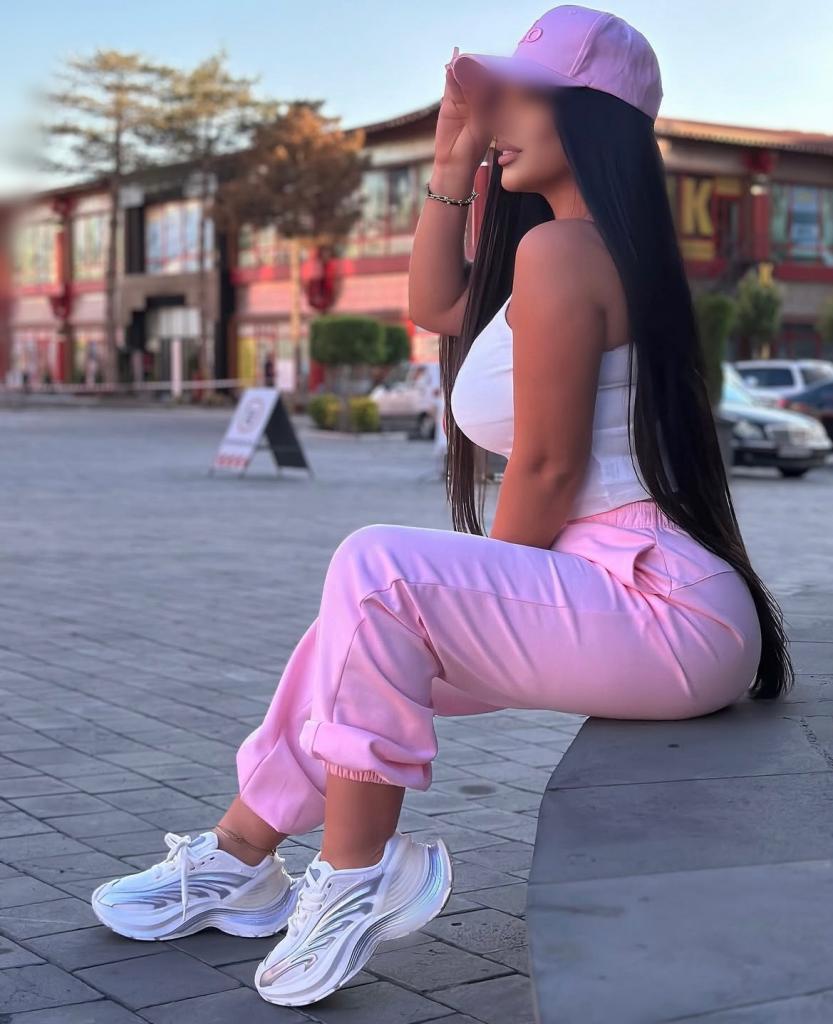 742047024: Chica busca chico en Sevilla