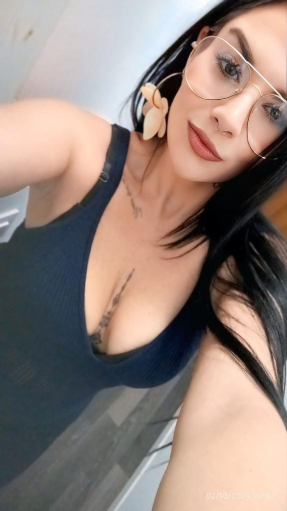 643037564: Chica busca chico en Lugo