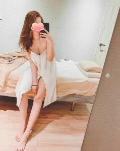 642466991: Chica busca chico en Barcelona