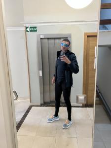 694213895: Chico busca chica en Pontevedra