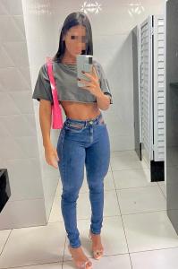 613695947: Chica busca chico en Cantabria