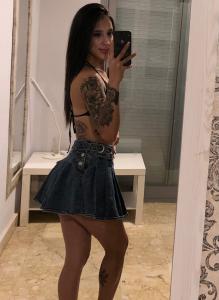 617746381: Chica busca chico en Madrid