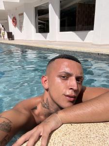 667953538: Chico busca chica en Mallorca