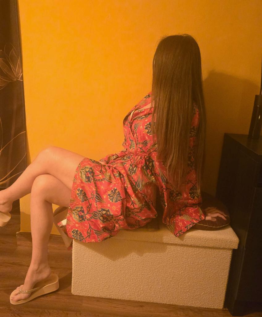 614764250: Chico busca chica en Murcia