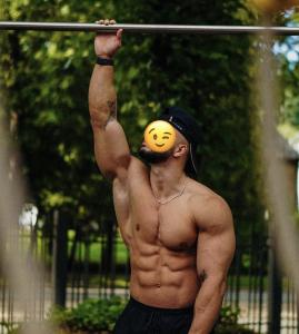 Chico busca chica en Málaga: 