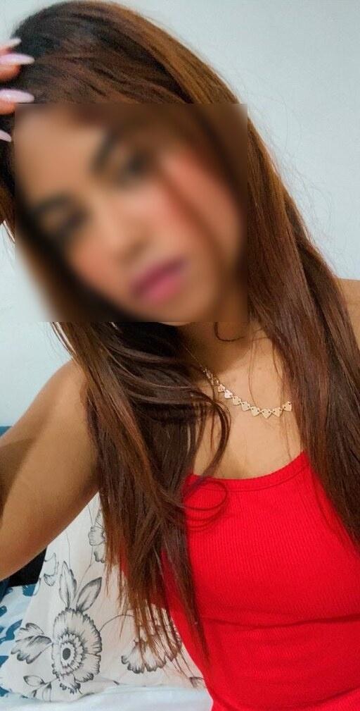 671572513: Chica busca chico en Barcelona