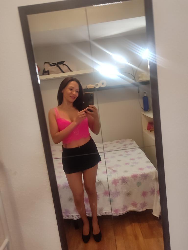 658168880: Chica busca chico en Asturias