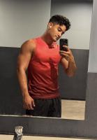 664407620: Chico busca chica en Granada