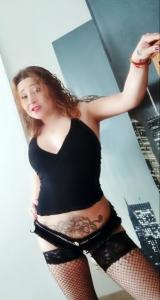 613764361: Chica busca chico en Barcelona