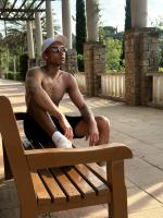 672410365: Chico busca chica en Barcelona