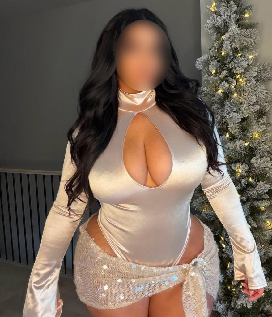 614938308: Chica busca chico en Lérida