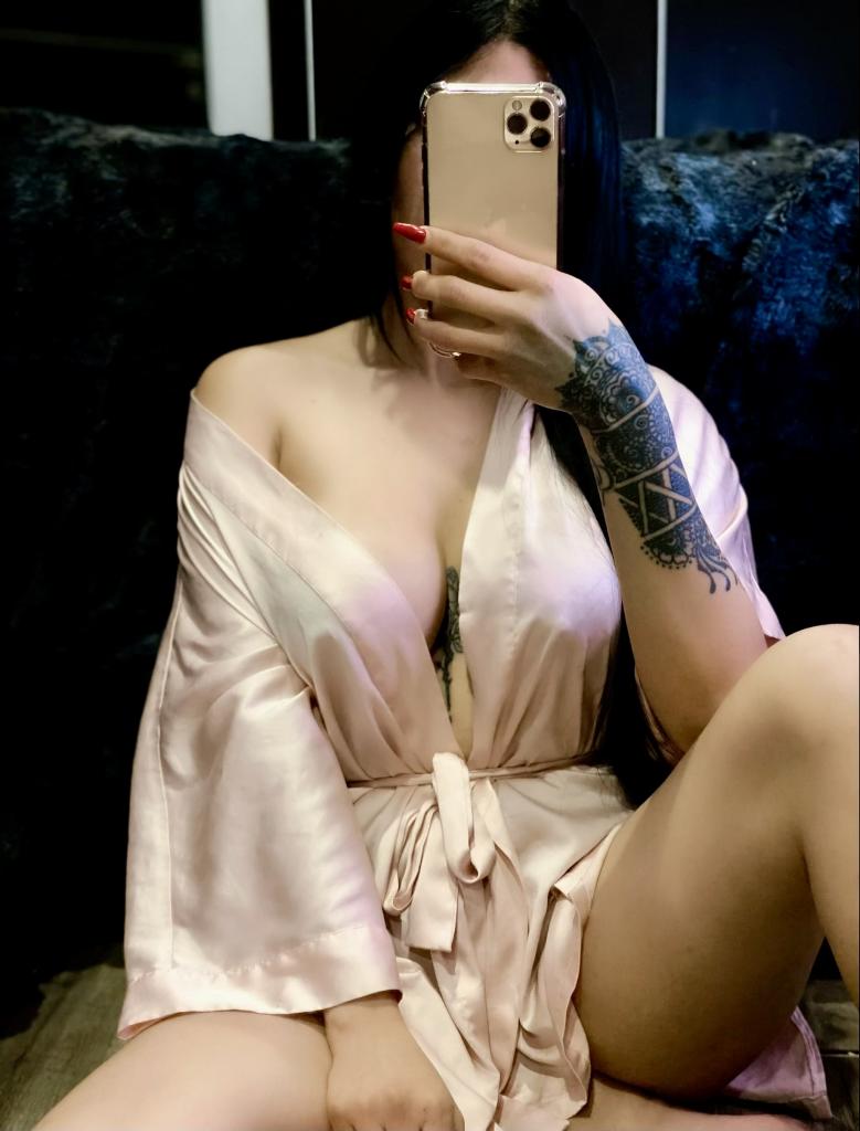 603846710: Chica busca chico en Barcelona