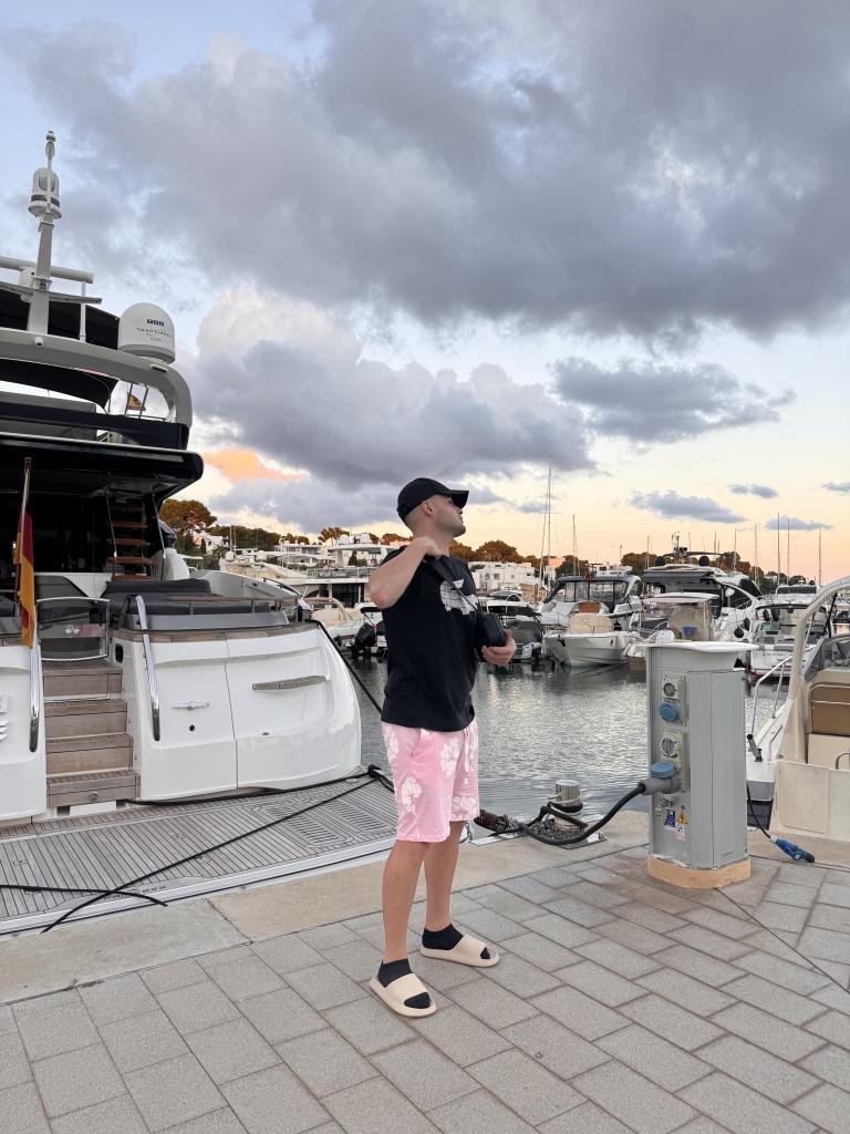 Chico busca chica en Barcelona: 