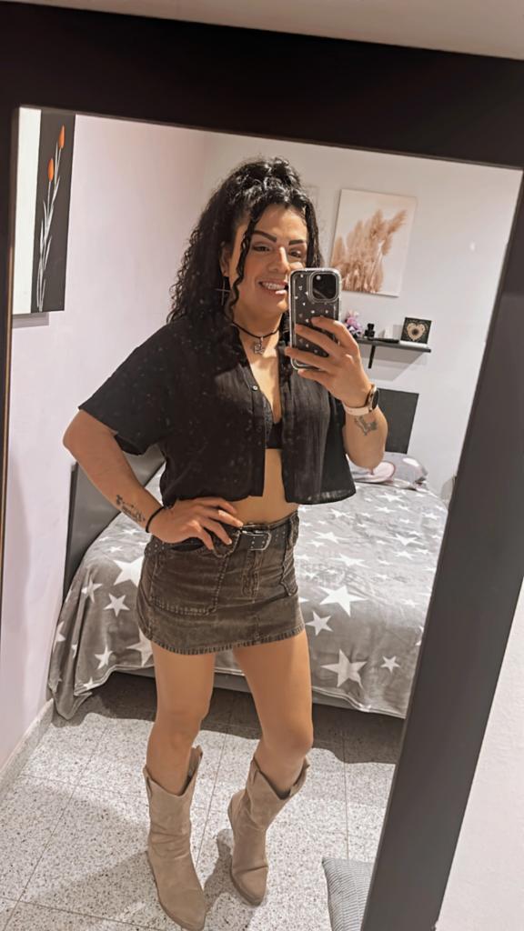 692471656: Travesti en Barcelona