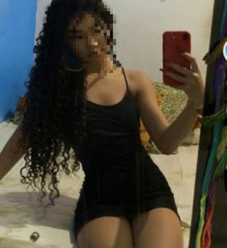 672036672: Chica busca chico en La Coruña