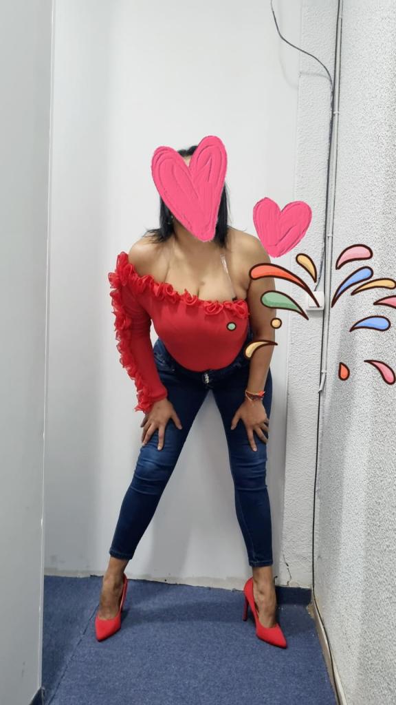 641372511: Chica busca chico en Madrid