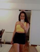 697734316: Chica busca chico en Sevilla