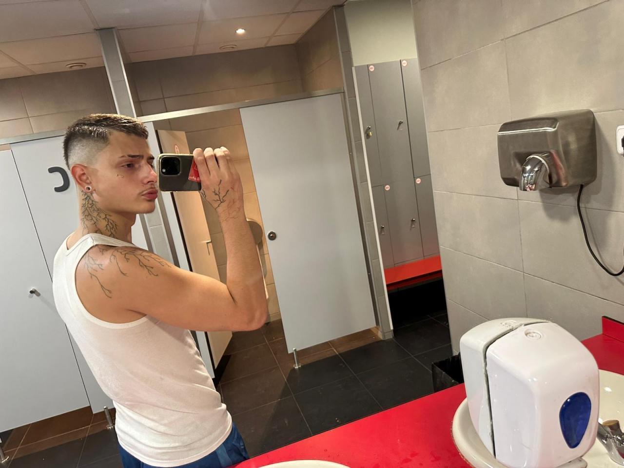 612461014: Chico busca chica en Madrid