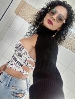 613773886: Chica busca chico en Pontevedra