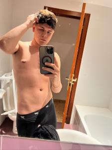 Chico busca chica en Zaragoza: 