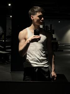 662252388: Chico busca chica en Valencia