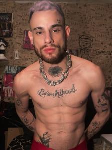 674892614: Chico busca chica en Barcelona