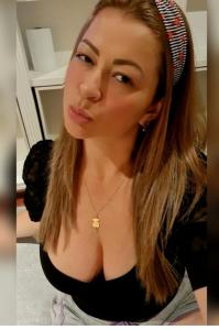 645944071: Chica busca chico en La Coruña